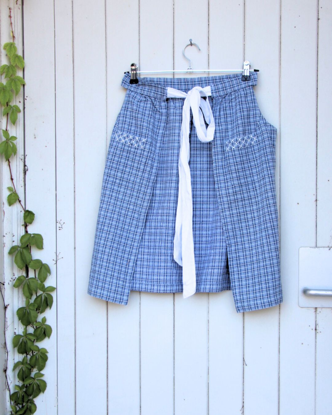 Gathered Half Apron with Keyhole Detail - Blue Plaid