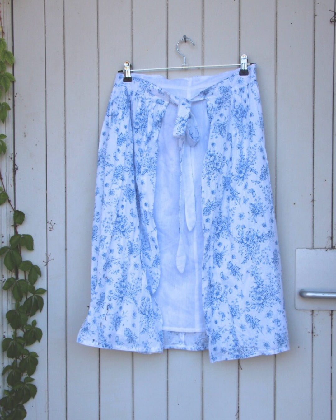 Gathered Half Apron - Floral Blue and White